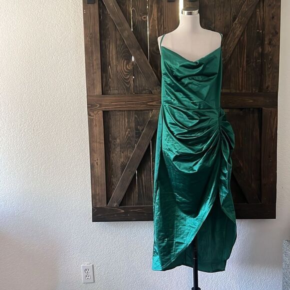 Solid Ruched Split Thigh Satin Sexy Cami Ruched Dress - Picture 3 of 11